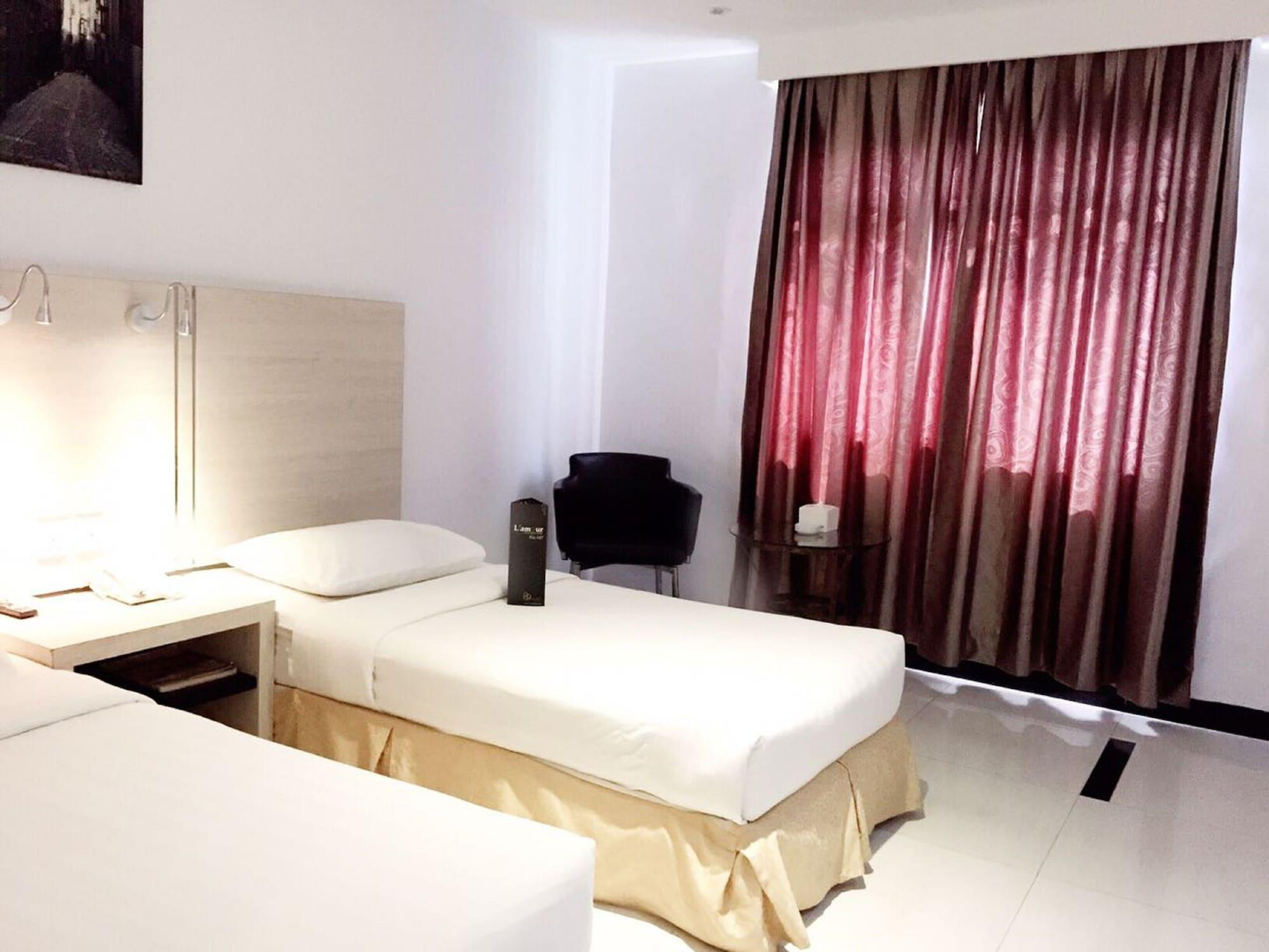 89 Hotel Batam Extérieur photo