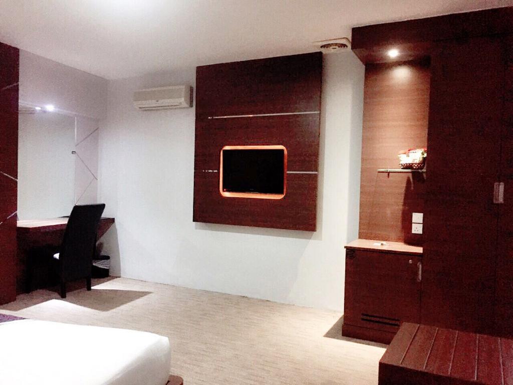 89 Hotel Batam Extérieur photo