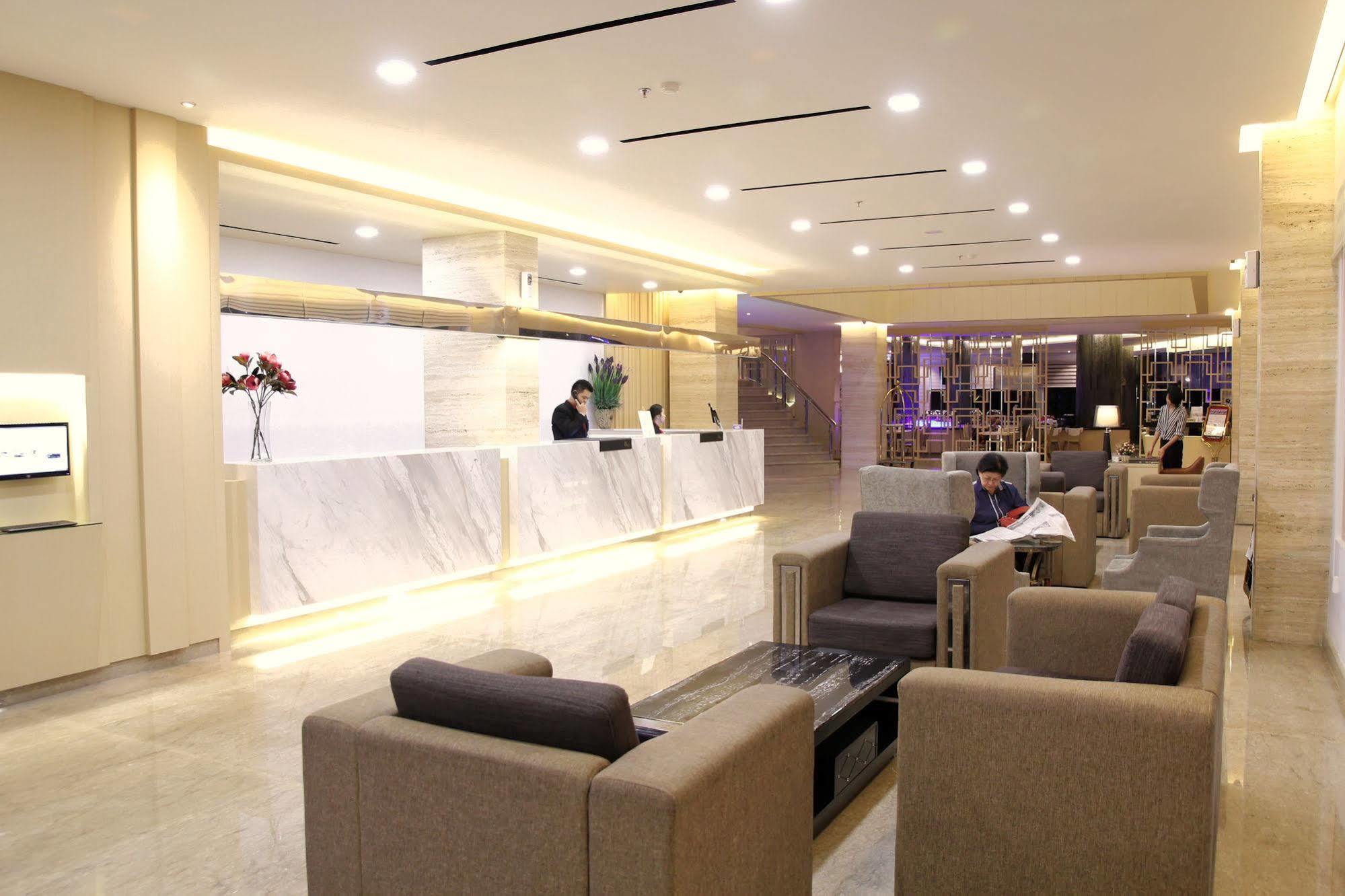 89 Hotel Batam Extérieur photo