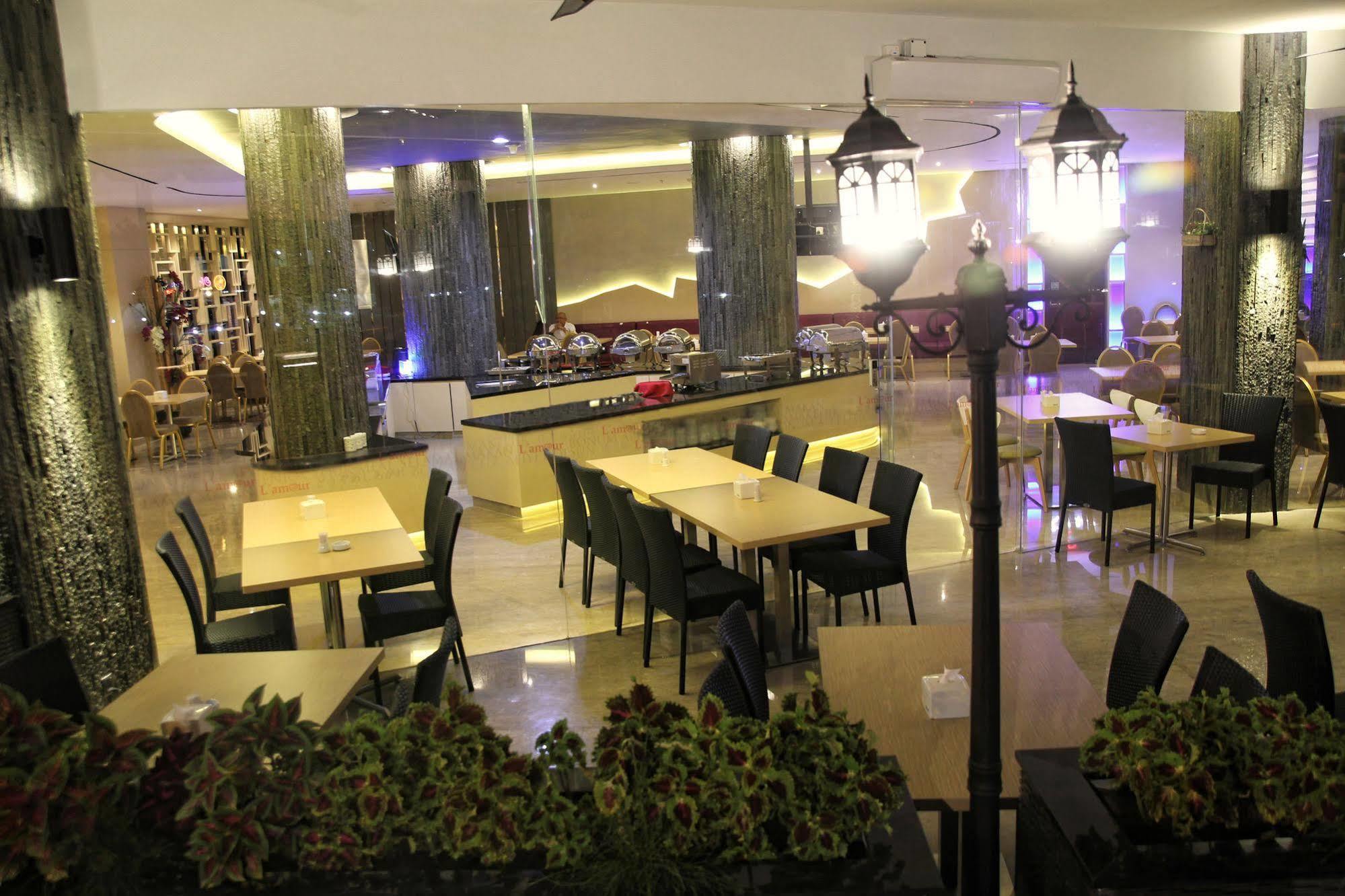 89 Hotel Batam Extérieur photo